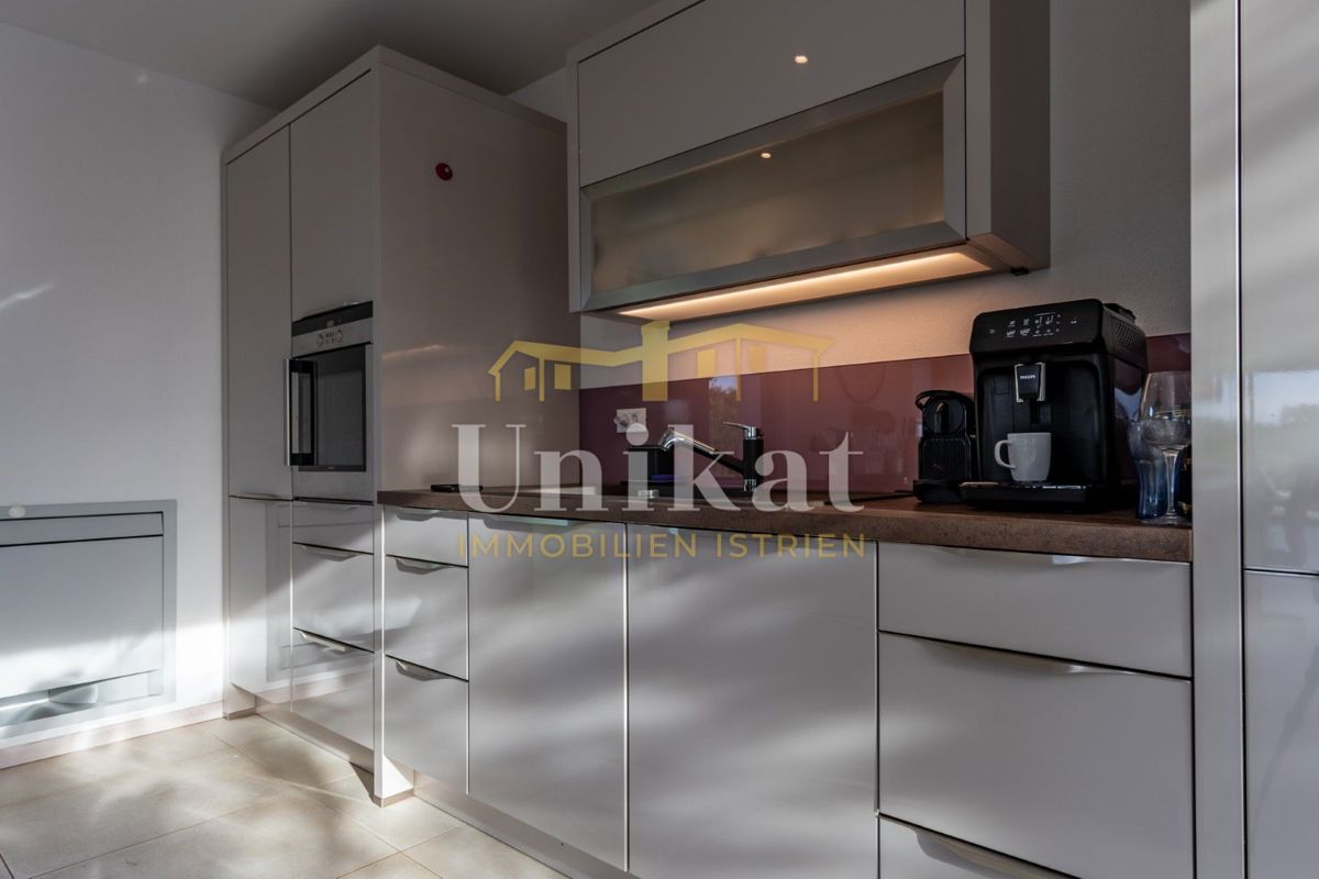 Casa di lusso con garage sotterraneo - 3 km dal mare